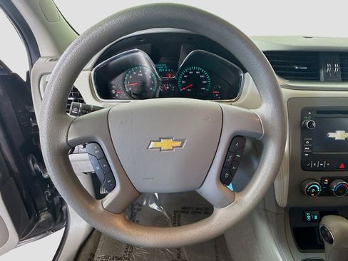 Used 2017 Chevrolet Traverse LS image 10