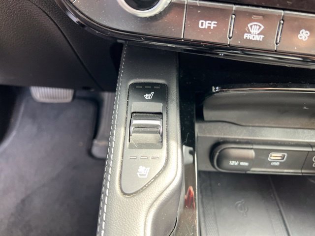 Certified 2024 Kia Telluride EX w/ EX Captain's Chair Package AWD/4WD image 25