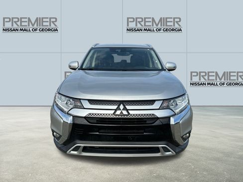 Used 2020 Mitsubishi Outlander SEL image 2