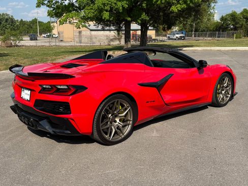 Used 2023 Chevrolet Corvette Z06 w/ Stealth Interior Trim Package RWD image 14