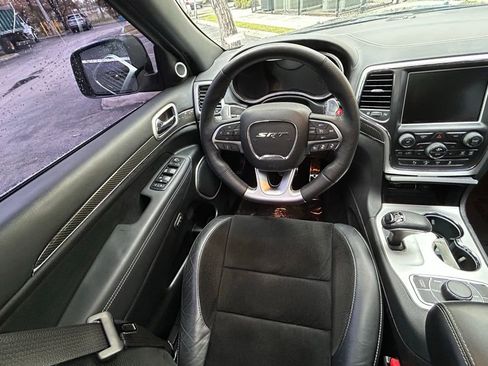 Used 2014 Jeep Grand Cherokee SRT image 9