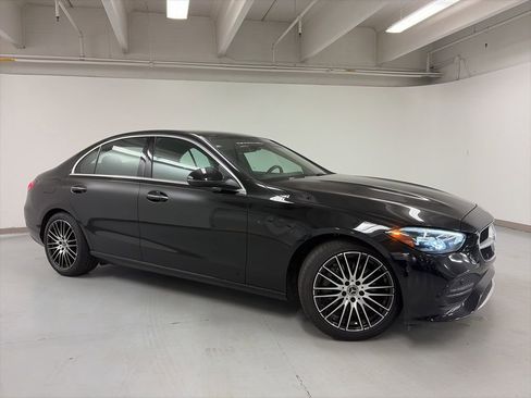 Used 2025 Mercedes-Benz C 300 4MATIC Sedan image 8