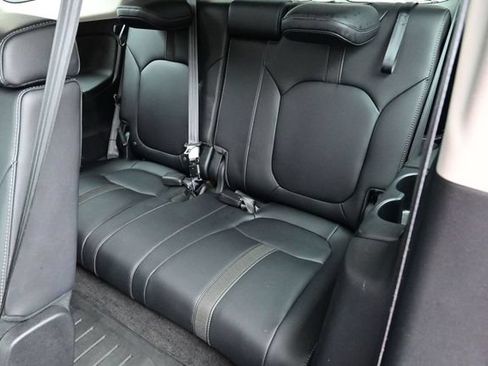 Certified 2023 Honda Pilot Touring image 19