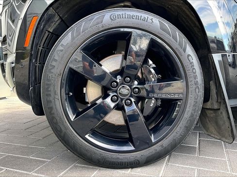 Used 2023 Land Rover Defender 110 V8 image 9