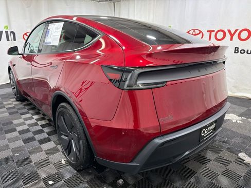 Used 2026 Tesla Model Y AWD image 4