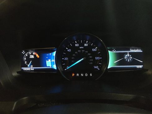 Used 2016 Ford Explorer XLT w/ Equipment Group 202A image 23