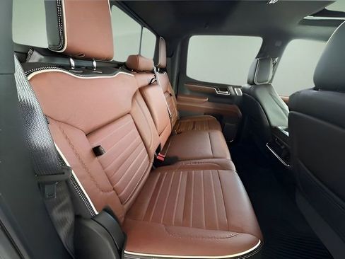 Used 2025 GMC Sierra 1500 Denali Ultimate image 34