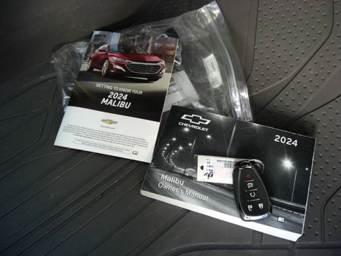Used 2024 Chevrolet Malibu LS FWD image 15