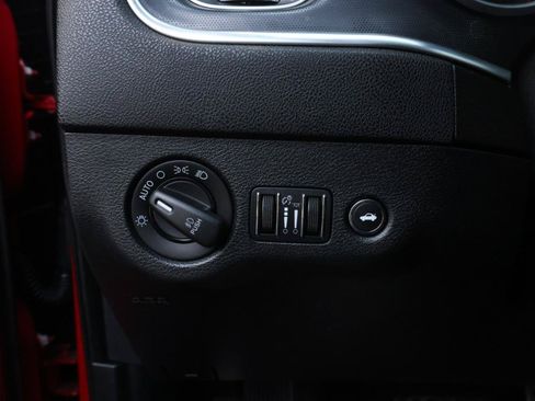 Used 2015 Dodge Charger R/T Scat Pack w/ Beats Audio Group RWD image 37