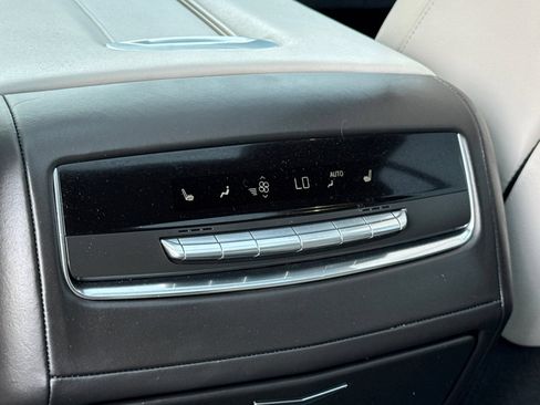 Used 2025 Cadillac Escalade Sport Platinum AWD/4WD image 14