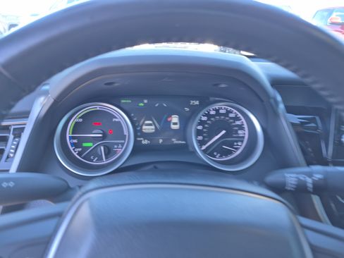 Used 2023 Toyota Camry XLE w/ Navigation Package FWD image 10
