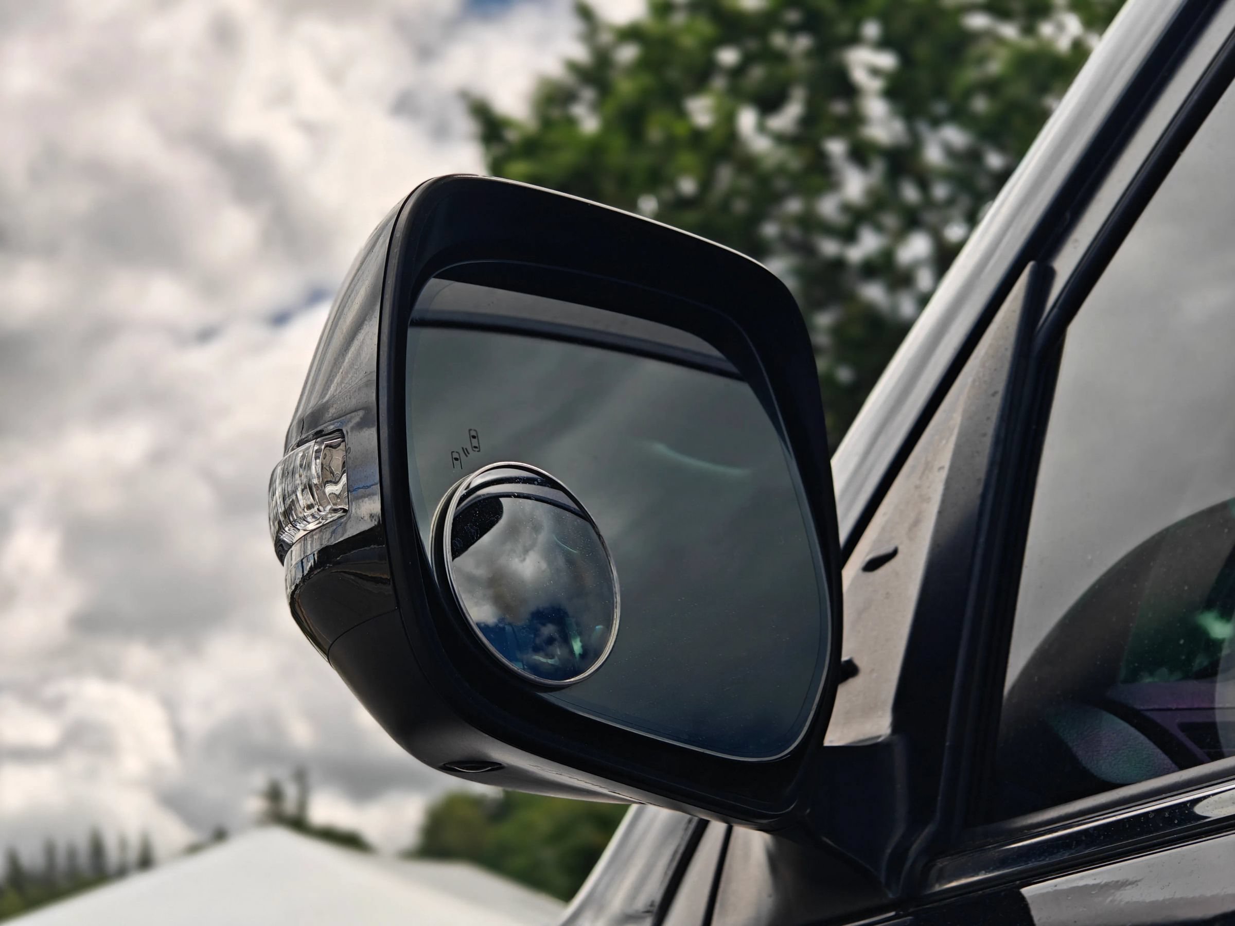 Used 2019 Toyota Land Cruiser AWD/4WD image 13