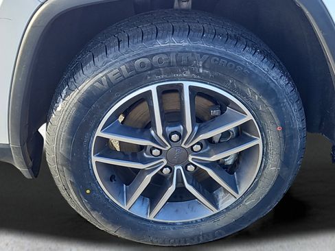 Used 2022 Jeep Grand Cherokee Limited image 29