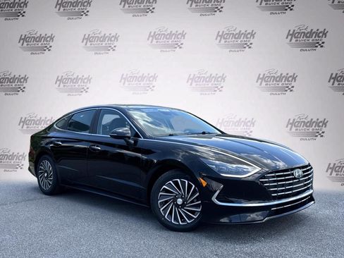 Used 2023 Hyundai Sonata Limited w/ Cargo Package FWD image 2