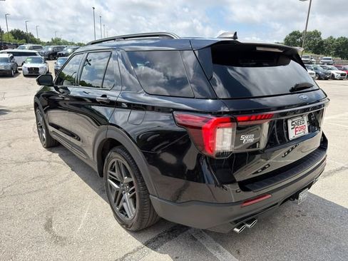 Used 2025 Ford Explorer ST w/ Sun And Sound Package AWD/4WD image 5