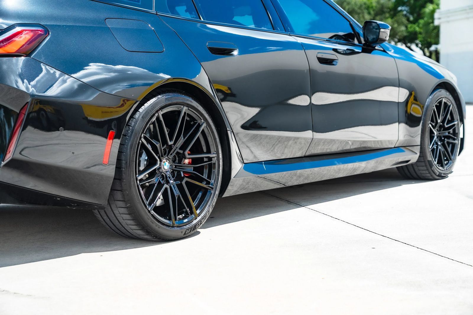 Used 2026 BMW M5 Touring AWD/4WD image 5