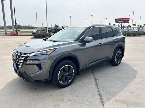 Certified 2024 Nissan Rogue SV image 3