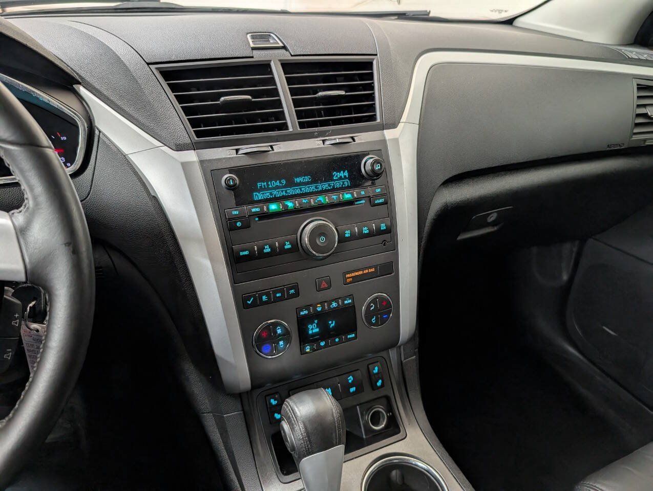 Used 2012 Chevrolet Traverse LT FWD image 10