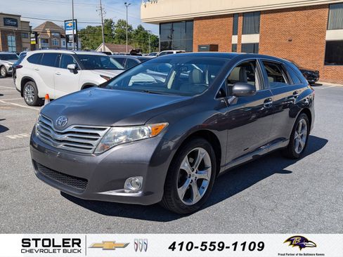 Used 2010 Toyota Venza AWD image 1