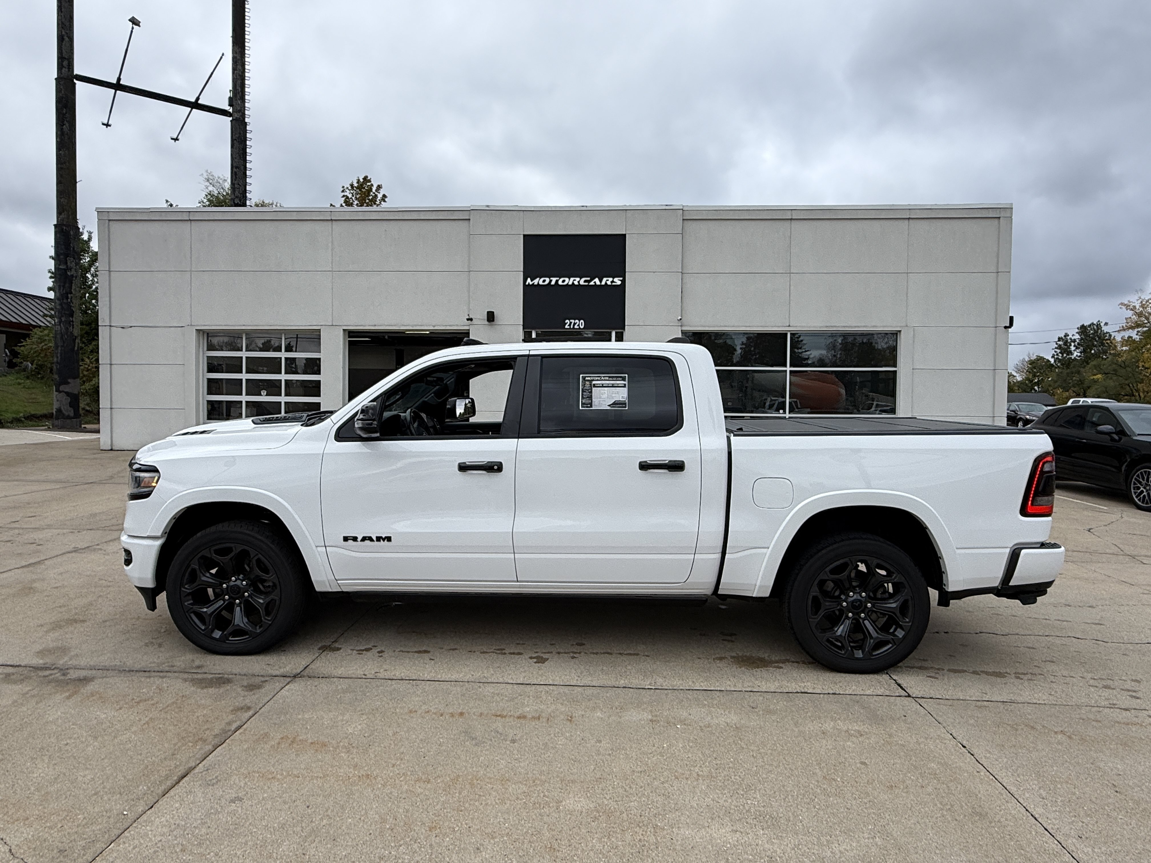 Used 2023 RAM 1500 Limited AWD/4WD image 6