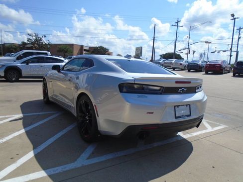 Used 2018 Chevrolet Camaro LT w/ Redline Edition RWD image 7