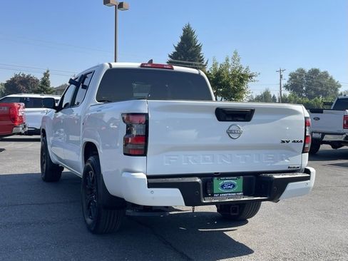 Used 2023 Nissan Frontier SV w/ Midnight Edition Package image 3