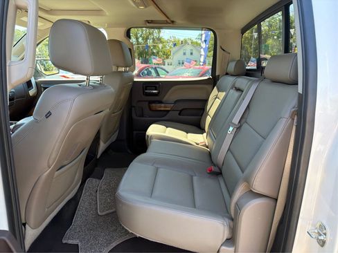 Used 2014 GMC Sierra 1500 SLT w/ SLT Crew Cab Value Package AWD/4WD image 10