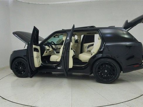 Used 2024 Land Rover Range Rover Long Wheelbase SE image 79