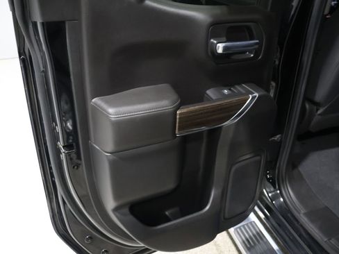 Used 2021 Chevrolet Silverado 1500 RST image 21