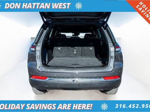 Used 2025 Jeep Grand Cherokee Limited image 32