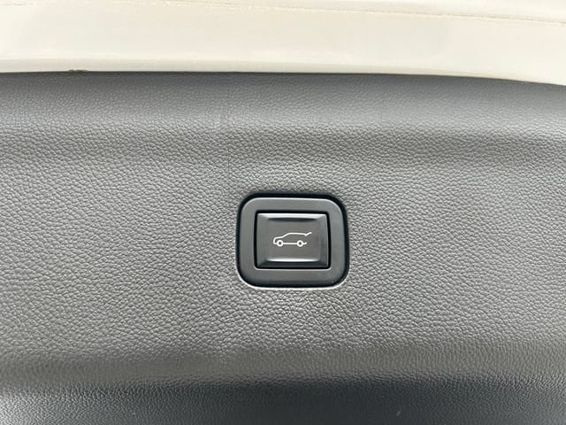 Used 2022 Buick Enclave Avenir w/ Avenir Technology Package AWD/4WD image 20