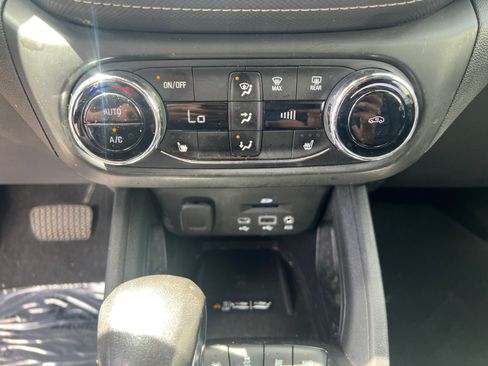 Used 2021 Chevrolet TrailBlazer ACTIV w/ Technology Package AWD/4WD image 21