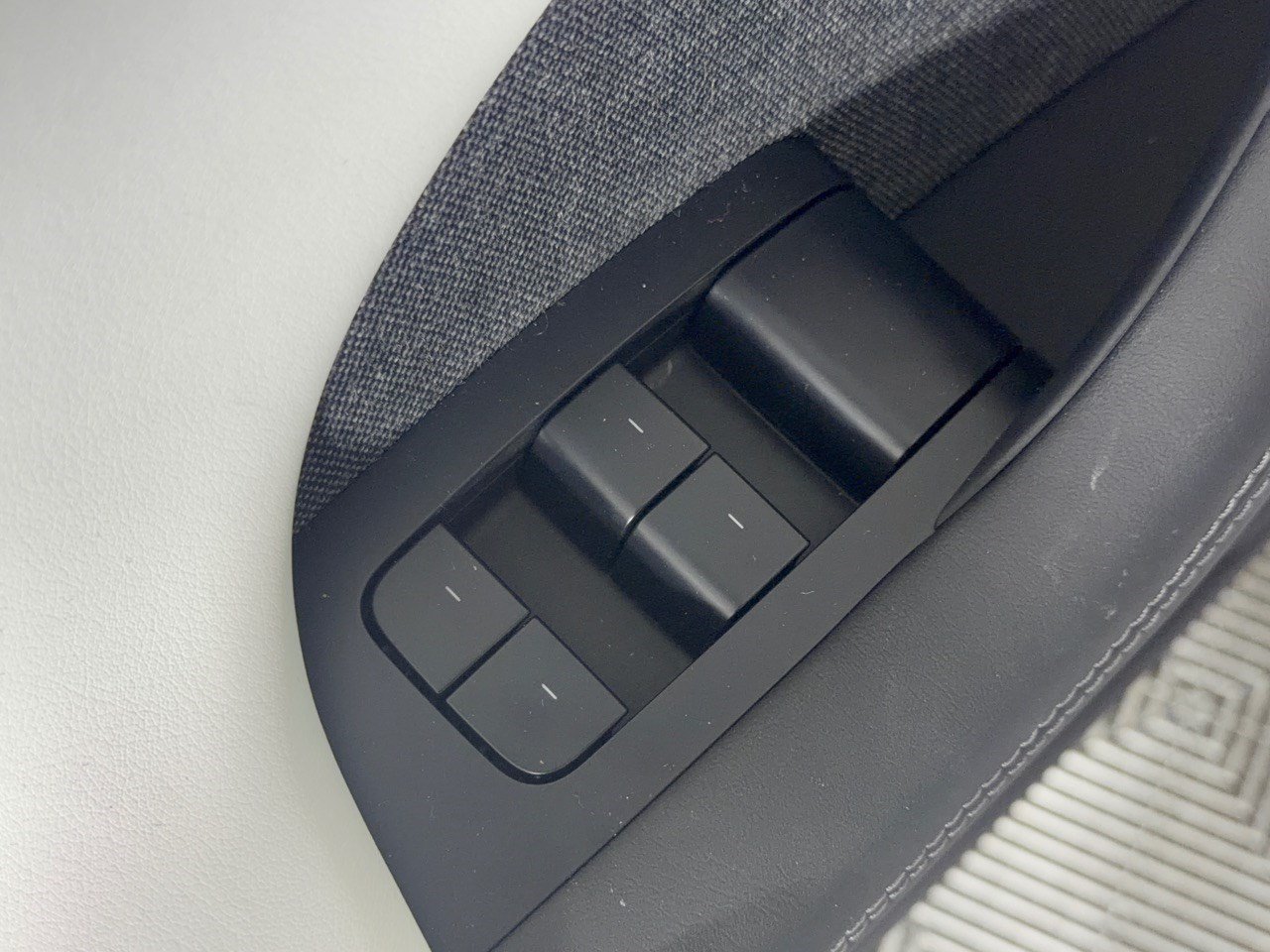 Used 2023 Tesla Model X AWD/4WD image 15