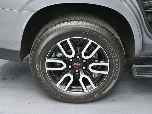 Used 2023 GMC Yukon AT4 image 38