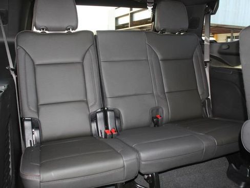 Used 2024 Chevrolet Tahoe High Country AWD/4WD image 20