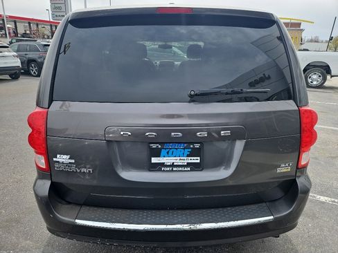 Used 2017 Dodge Grand Caravan SXT image 30