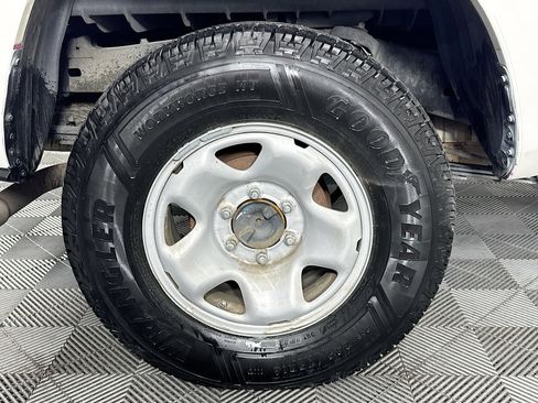 Used 2021 Toyota Tacoma SR image 29