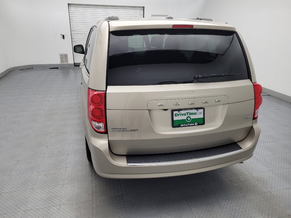 Used 2014 Dodge Grand Caravan SXT FWD image 6