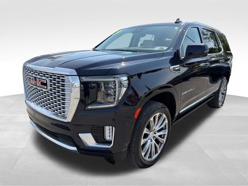 Used 2023 GMC Yukon Denali w/ Denali Reserve Package AWD/4WD image 3