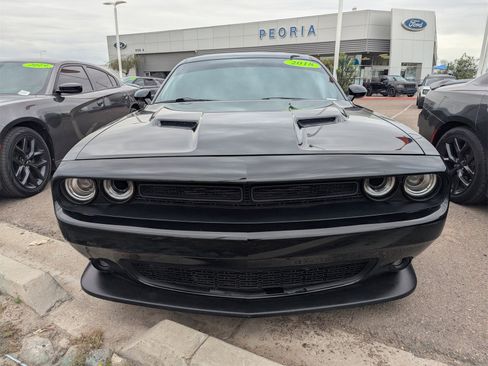 Used 2018 Dodge Challenger R/T Scat Pack w/ Driver Convenience Group image 2