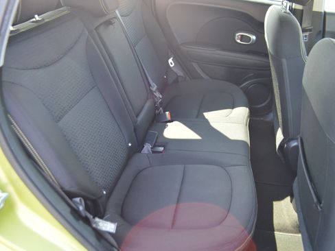 Used 2015 Kia Soul + FWD image 26