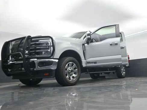 Used 2025 Ford F250 Lariat w/ Lariat Ultimate Package image 72