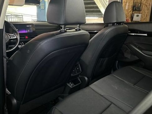 Certified 2025 Kia Seltos EX AWD/4WD image 5