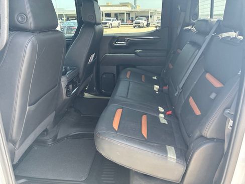 Used 2024 GMC Sierra 1500 AT4 w/ AT4 Premium Package AWD/4WD image 13