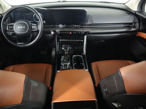 Used 2024 Kia Carnival SX image 13