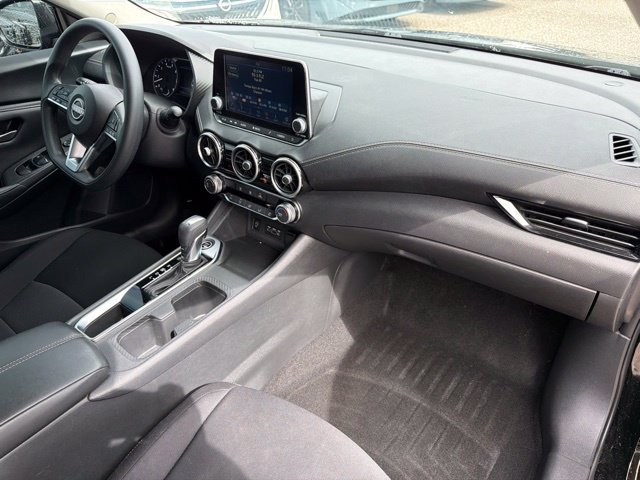 Used 2024 Nissan Sentra SV FWD image 11