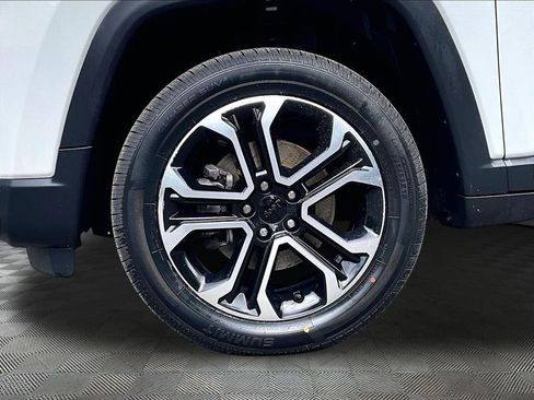Used 2022 Jeep Compass Limited AWD/4WD image 30