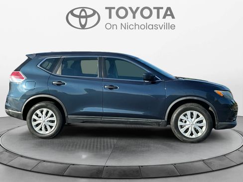 Used 2016 Nissan Rogue S AWD/4WD image 6