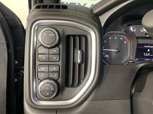 Used 2021 GMC Sierra 1500 AT4 AWD/4WD image 16