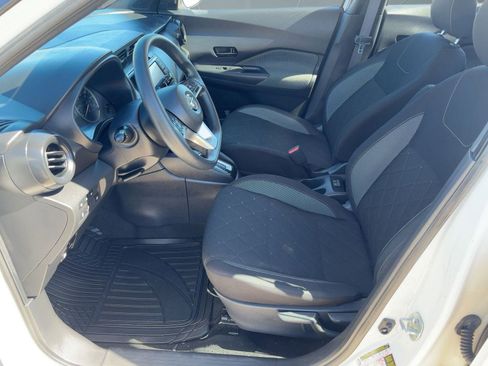 Used 2020 Nissan Kicks S image 5